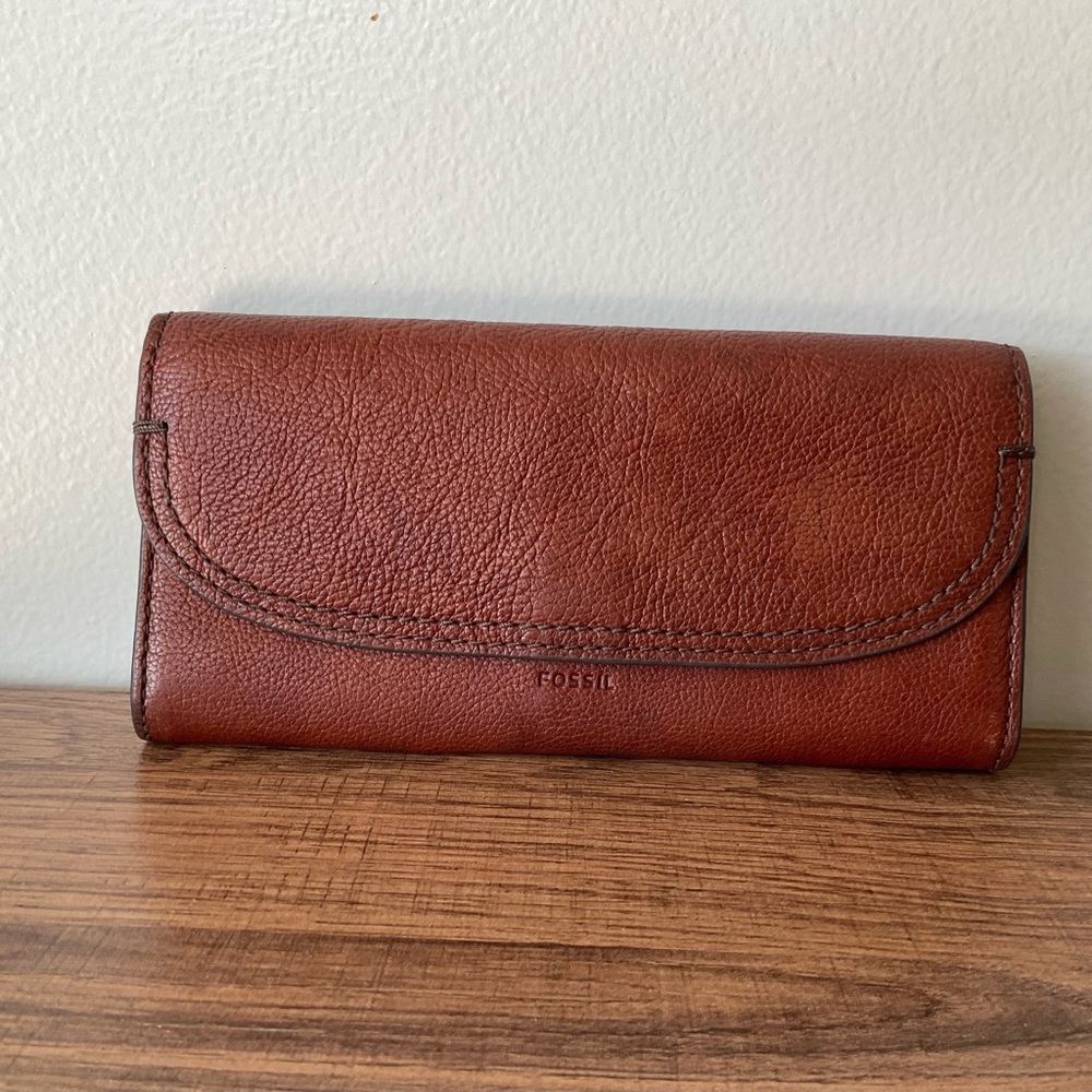 Fossil Rich Brown Leather clutch/wallet